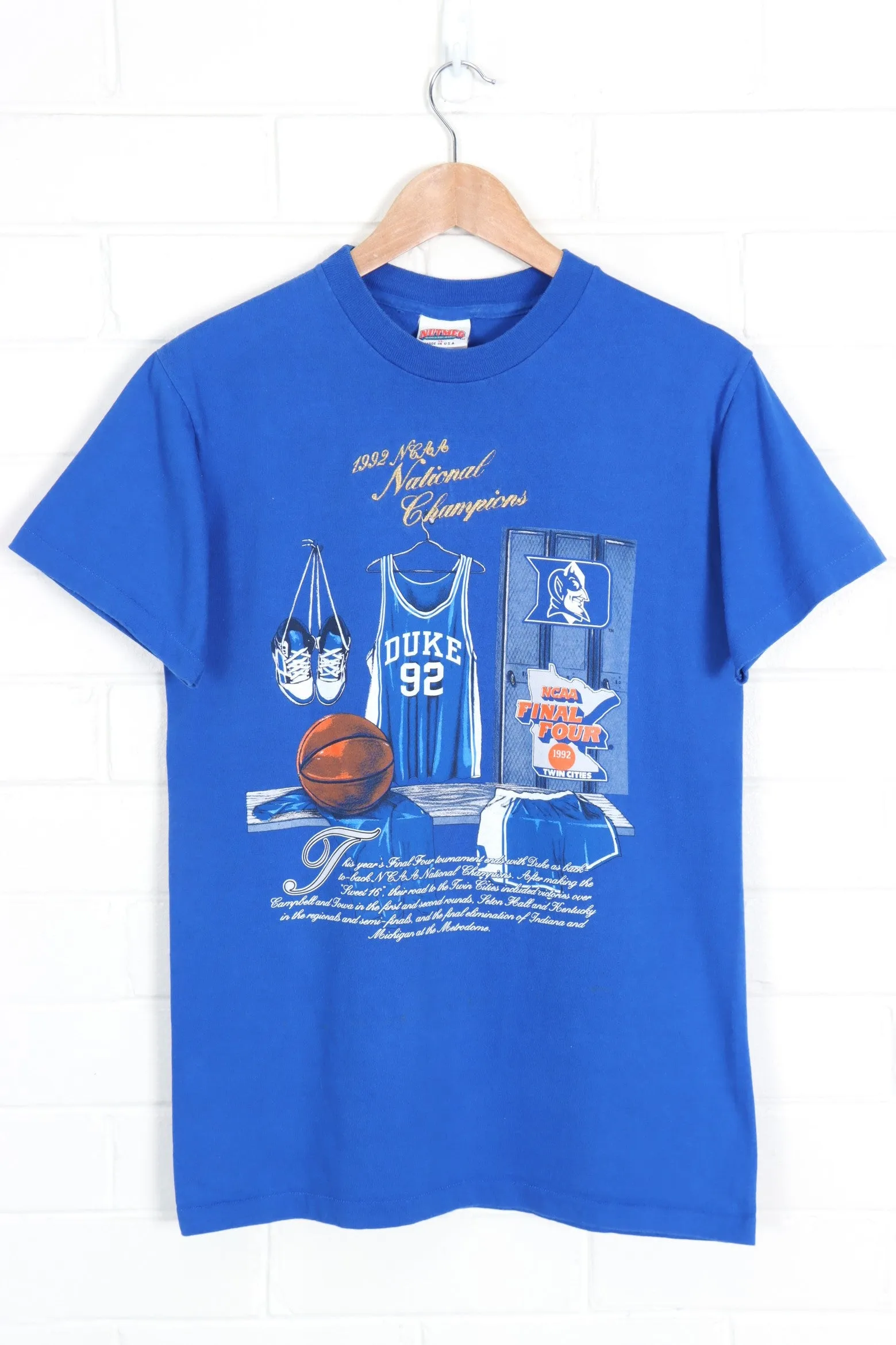 1992 Vintage Duke Devils College Basketball Gold Embroidered Print Tee (M)